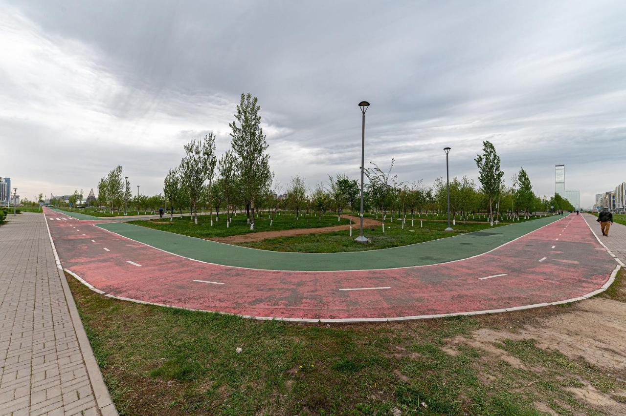 Шикарная Квартира На Против Сада Astana Buitenkant foto